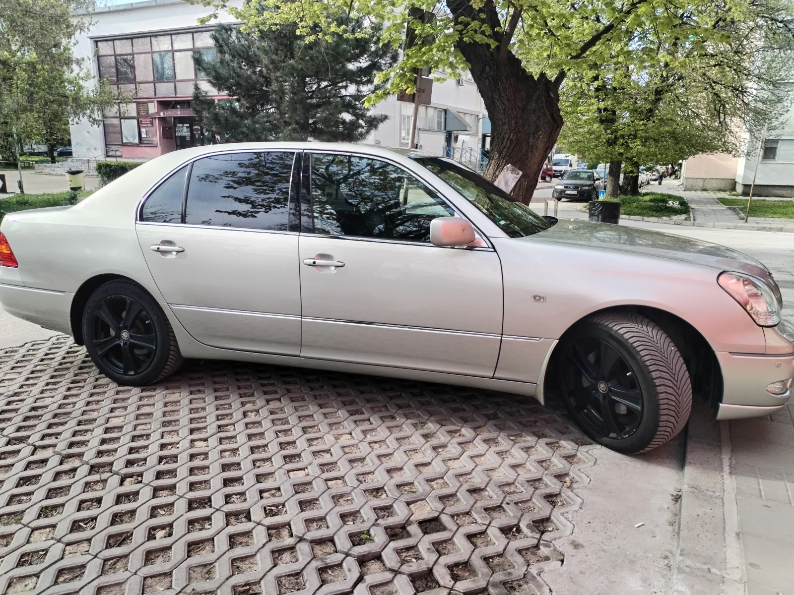 Lexus LS 430 Лимузина, снимка 10 - Автомобили и джипове - 54212734