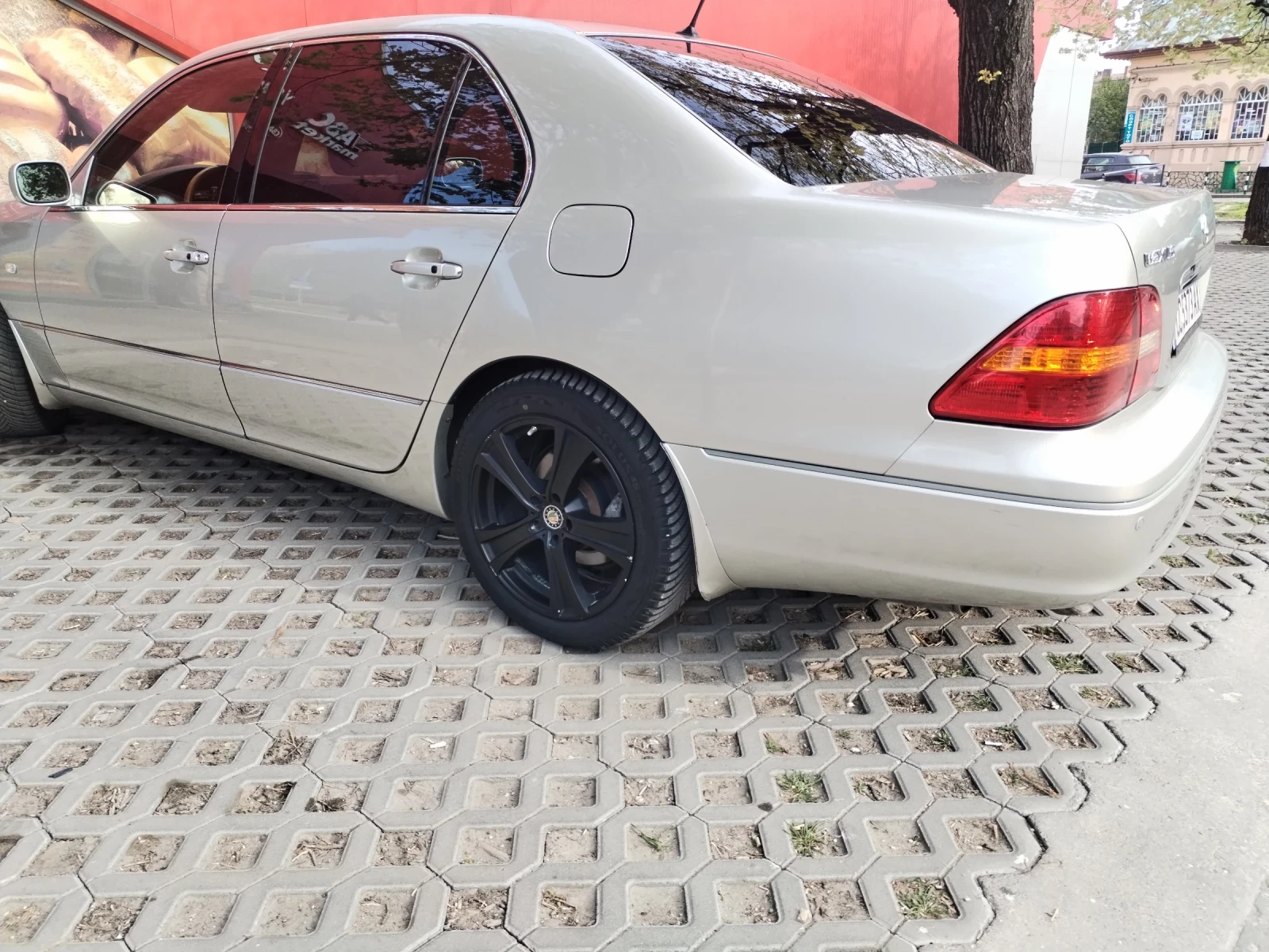 Lexus LS 430 Лимузина, снимка 9 - Автомобили и джипове - 54212734