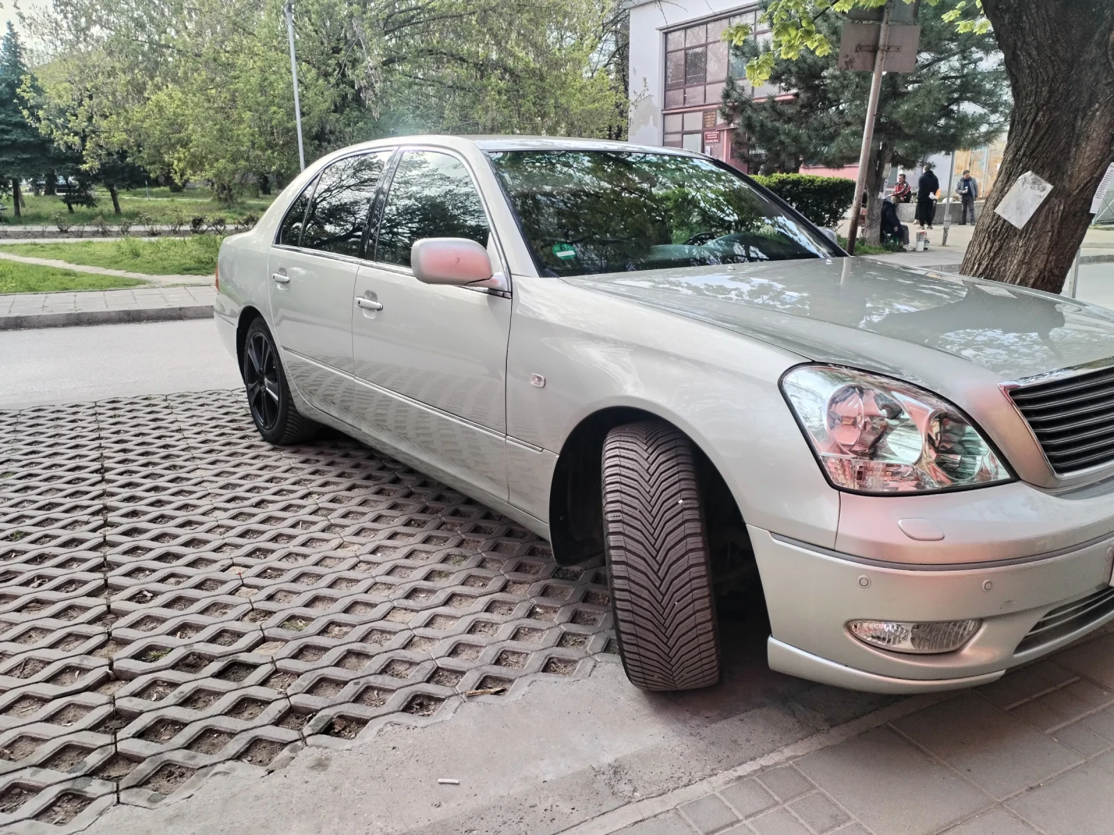 Lexus LS 430 Лимузина, снимка 13 - Автомобили и джипове - 54212734