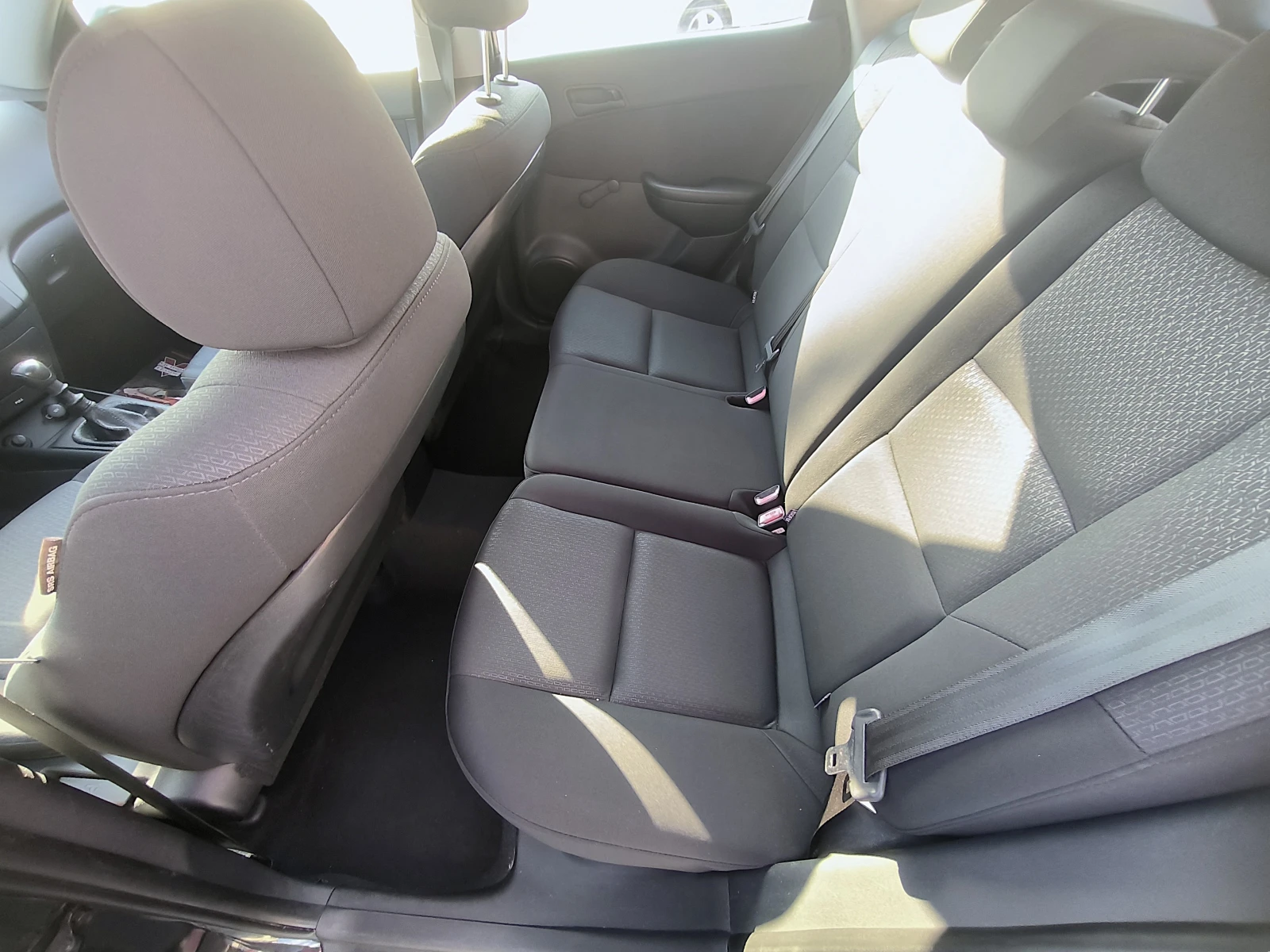 Hyundai I30 1.4i, снимка 12 - Автомобили и джипове - 54240064