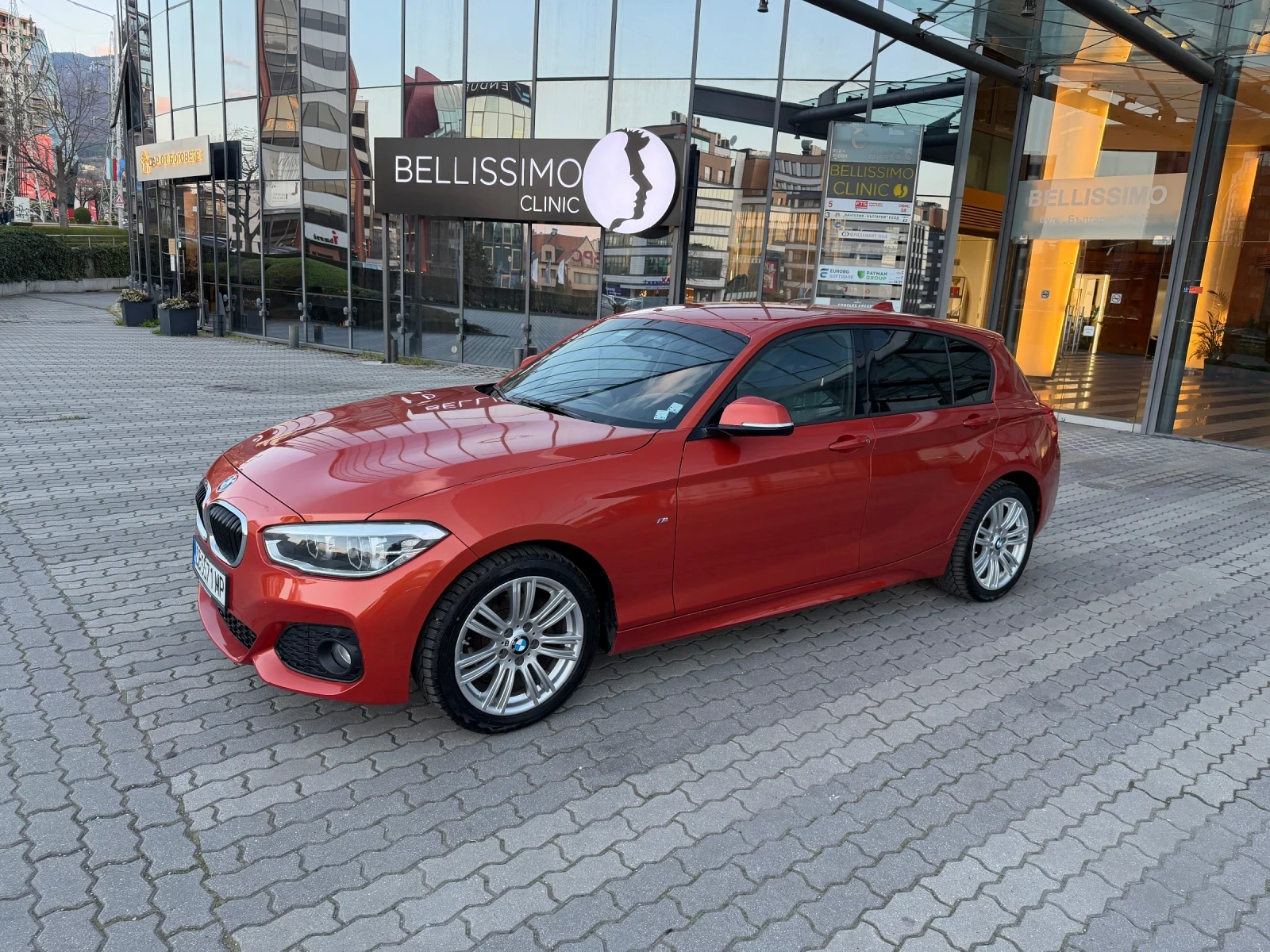 BMW 120 D 4x4 M-Sport FACELIFT 190к.с. 129х.км, снимка 2 - Автомобили и джипове - 54580798