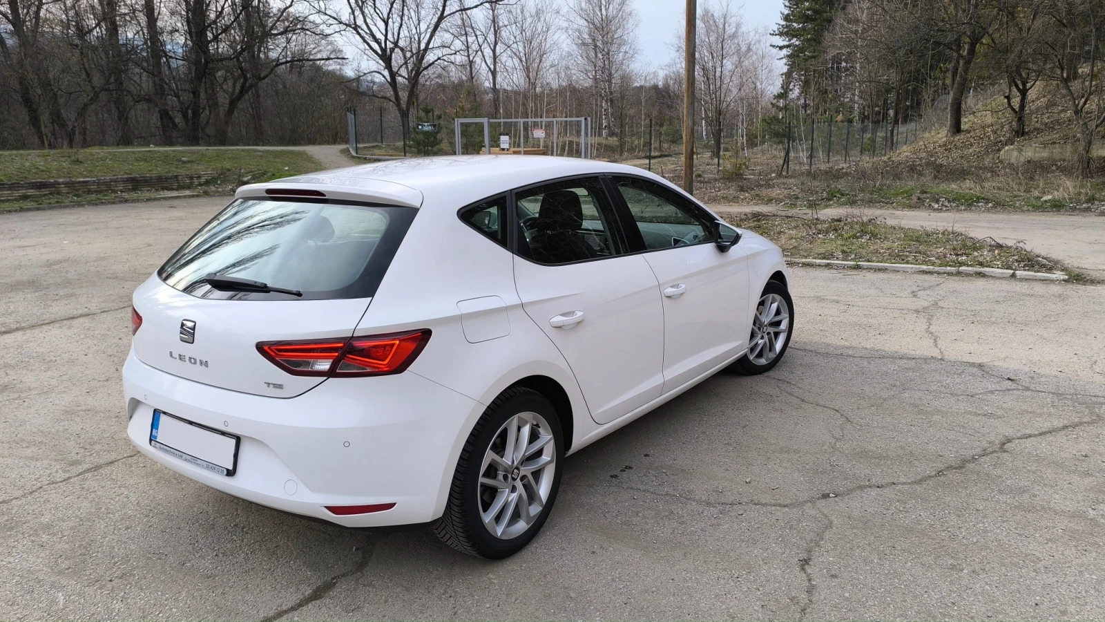 Seat Leon 1.4 TSI Style, снимка 2 - Автомобили и джипове - 54974341