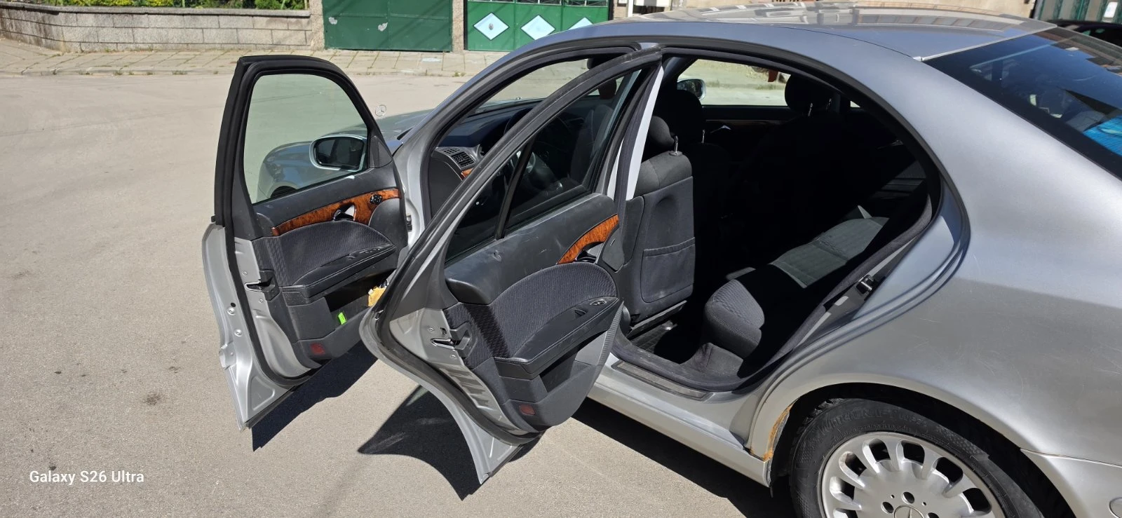 Mercedes-Benz E 220, снимка 10 - Автомобили и джипове - 55016688