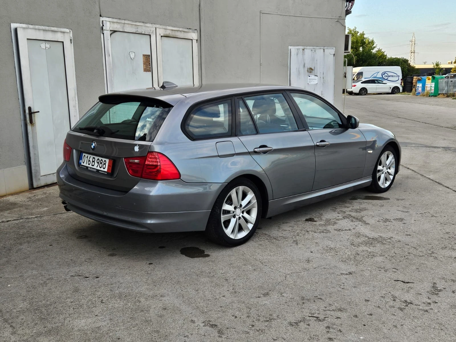BMW 318 D, снимка 4 - Автомобили и джипове - 55057261
