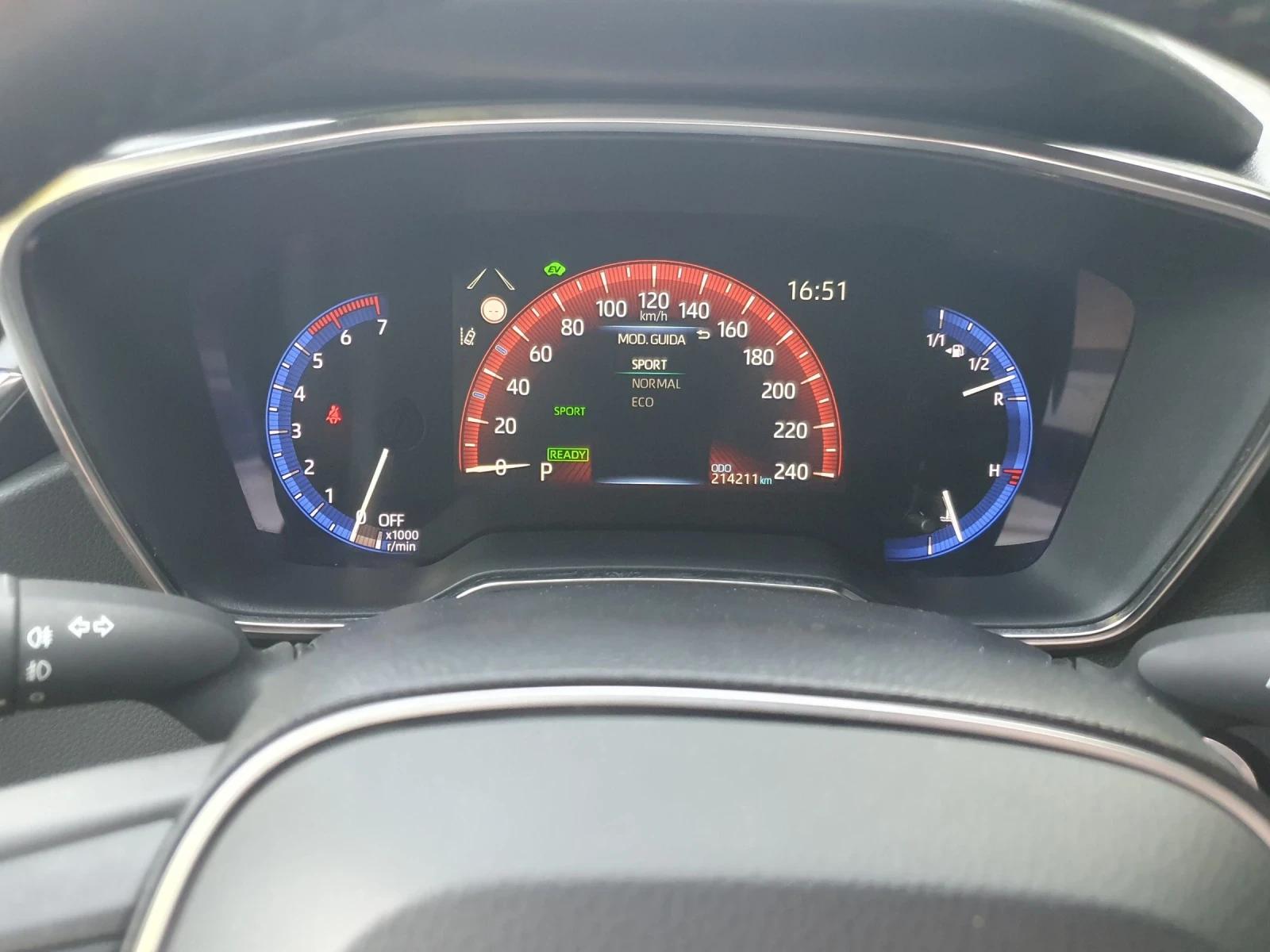 Toyota Corolla 1.8 Hubrud   LED NAVI PODGREV KAMERA | Mobile.bg � ����������� 14