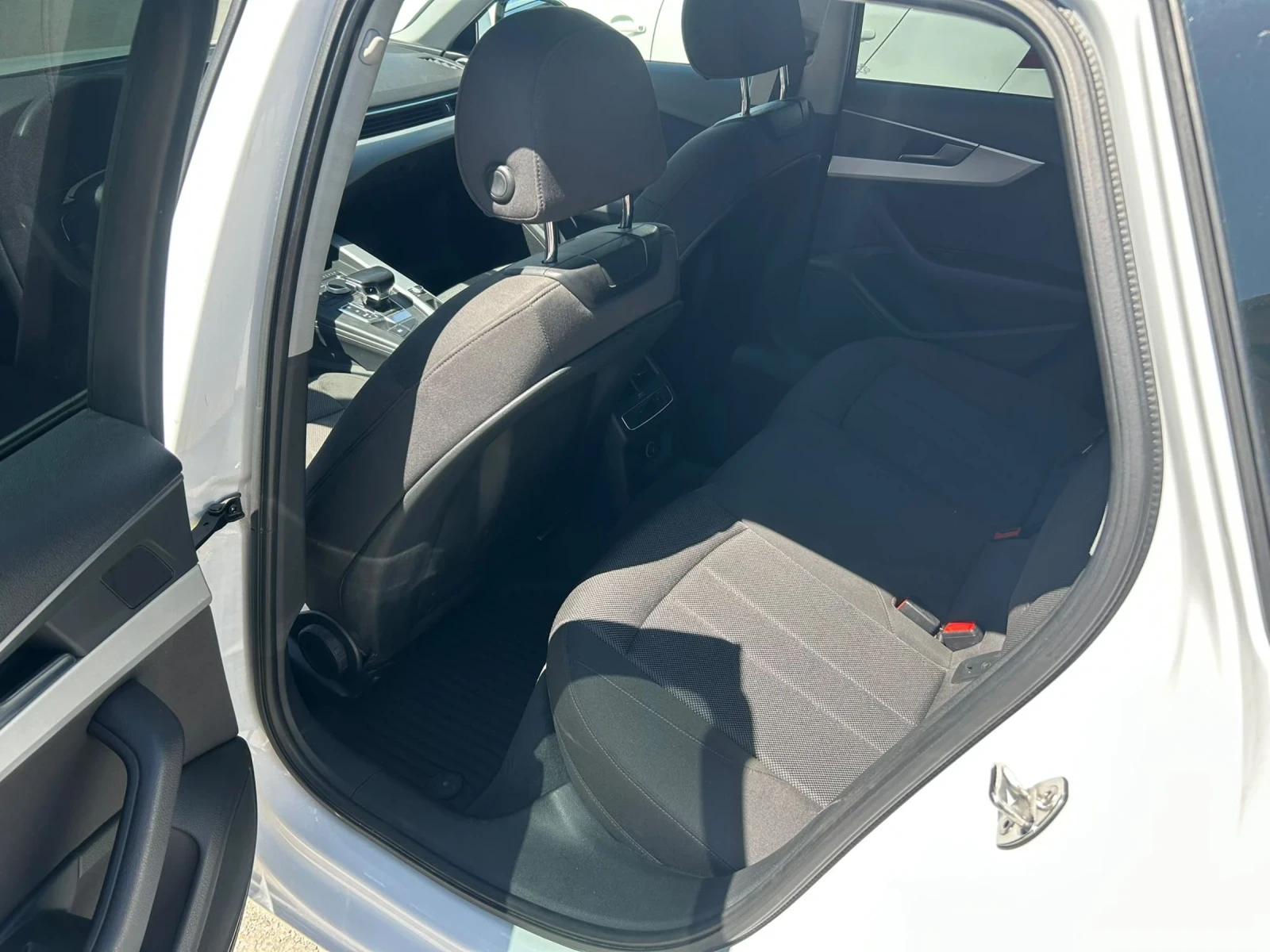 Audi A4 2.0 TDI S-TRONIC 151312км., снимка 14 - Автомобили и джипове - 55423046