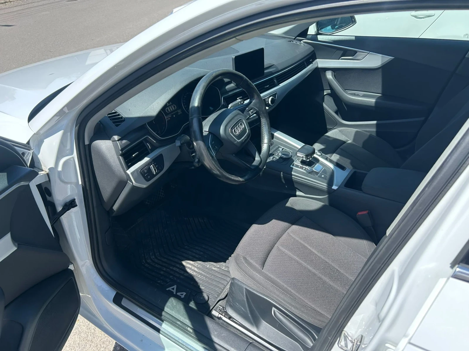 Audi A4 2.0 TDI S-TRONIC 151312км., снимка 13 - Автомобили и джипове - 55423046