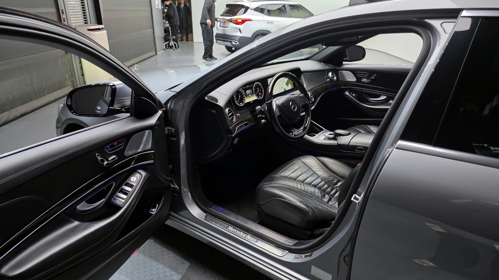Mercedes-Benz S 500 4.7 V8 4MATIC , снимка 8 - Автомобили и джипове - 55484960
