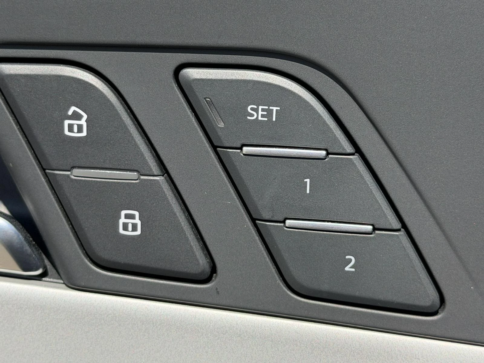 Audi A4 Lim 2.0TDI 204hp, снимка 9 - Автомобили и джипове - 55937718