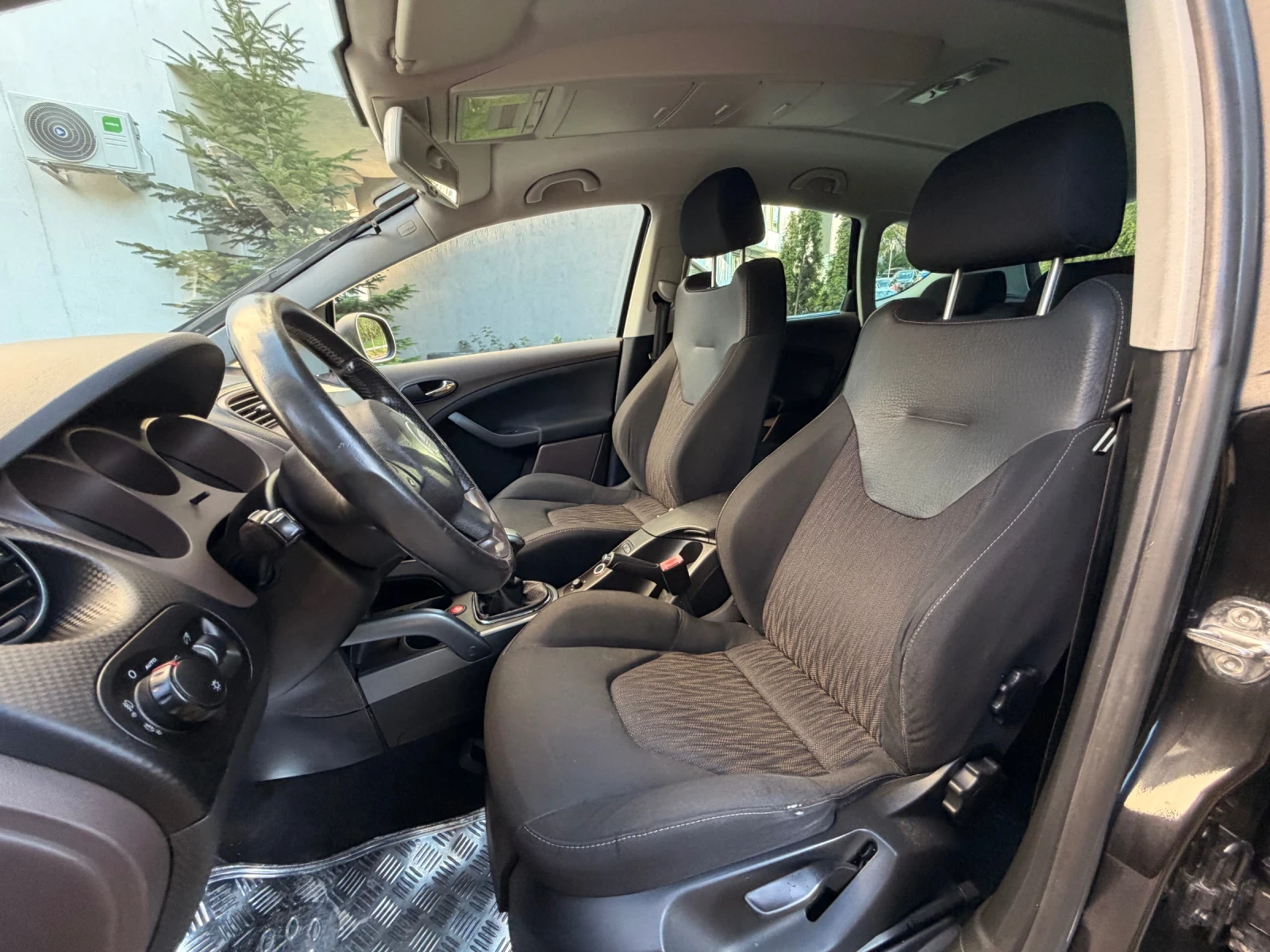 Seat Altea FREETRACK / 2.0i / 4x4, снимка 10 - Автомобили и джипове - 56018536