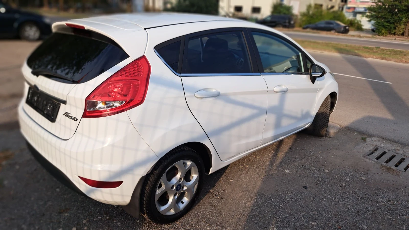 Ford Fiesta 1.6-ТITANIUM, снимка 17 - Автомобили и джипове - 56152322