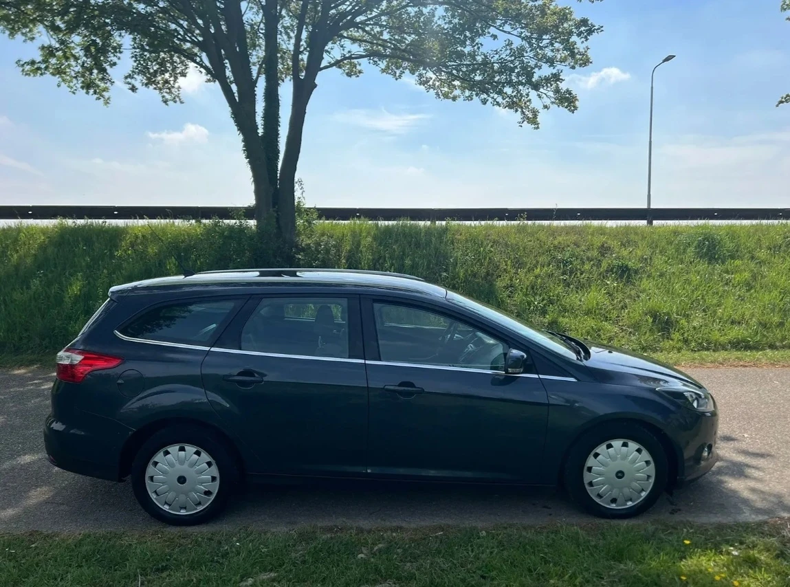 Ford Focus, снимка 6 - Автомобили и джипове - 56449635