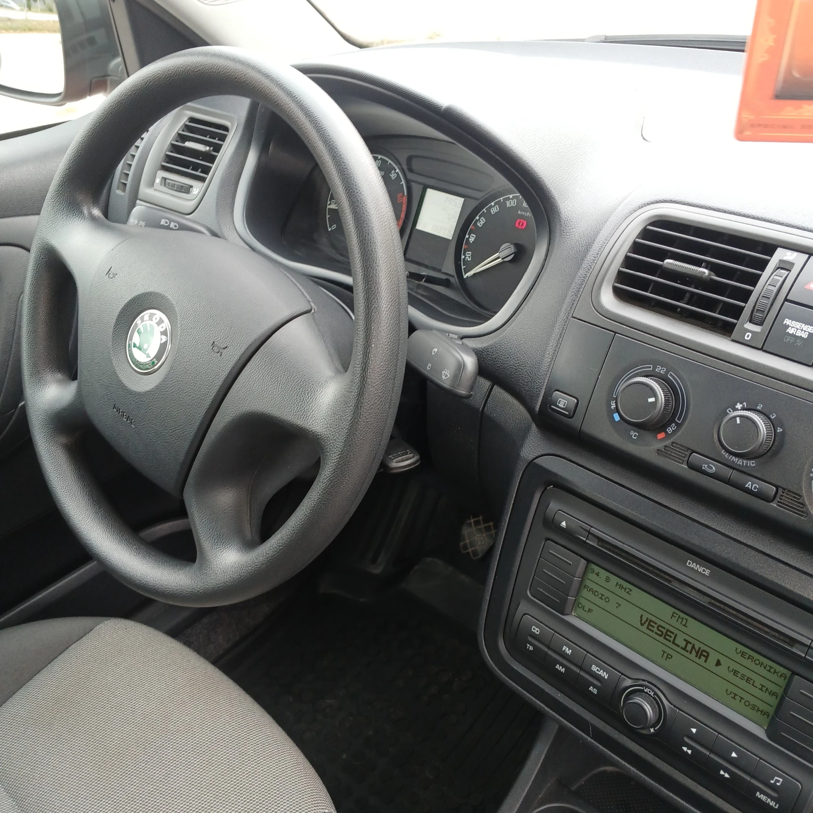 Skoda Fabia, снимка 16 - Автомобили и джипове - 56552439