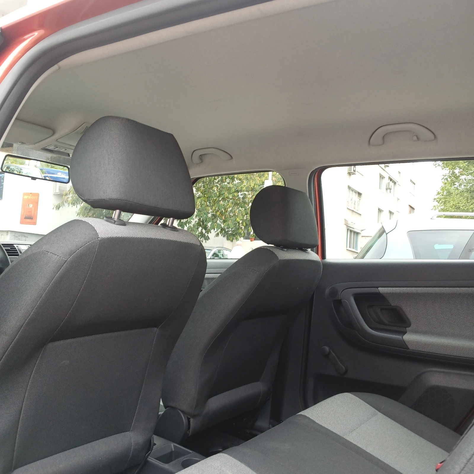 Skoda Fabia, снимка 15 - Автомобили и джипове - 56552439