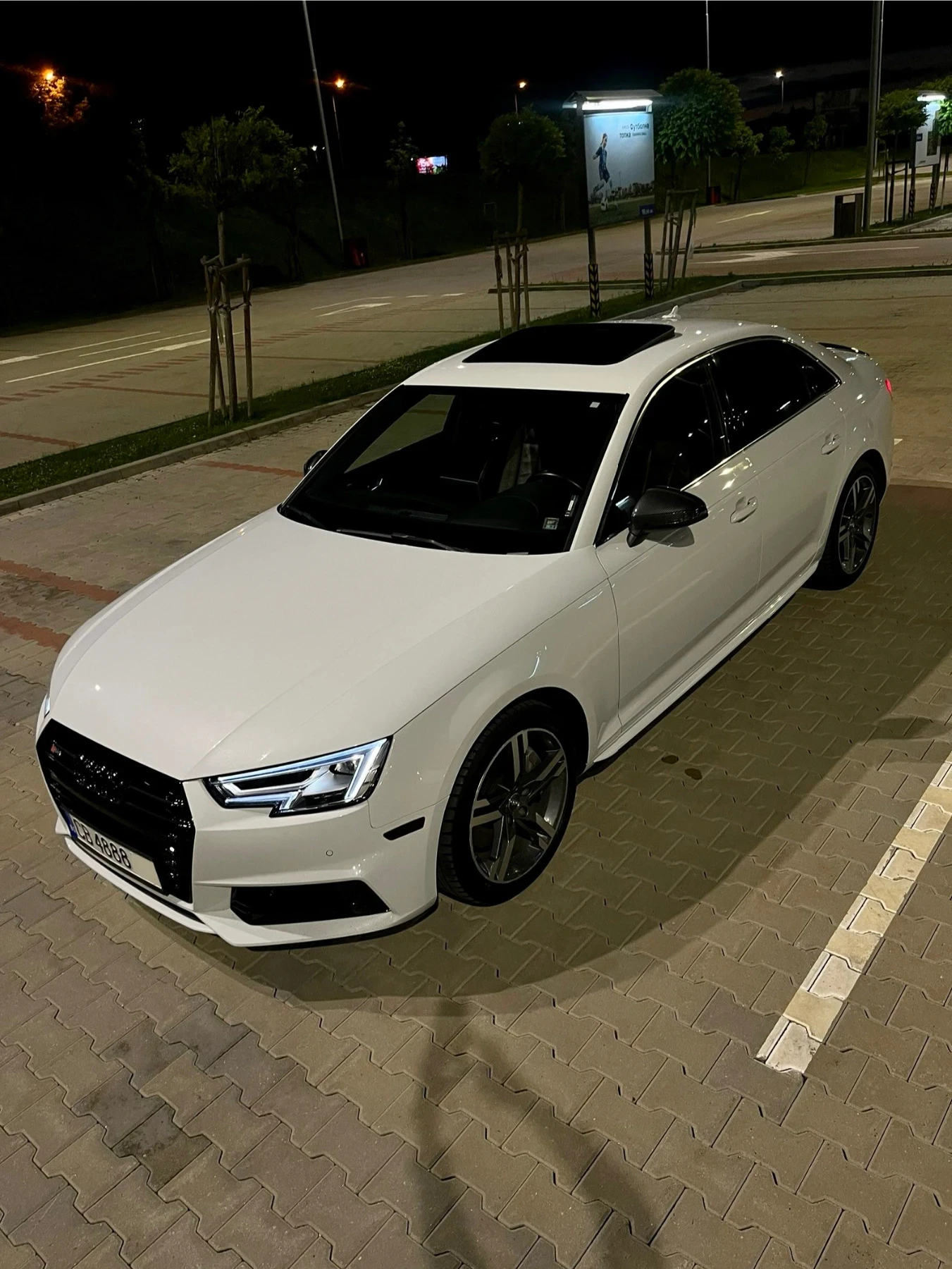 Audi A4, снимка 3 - Автомобили и джипове - 56598792