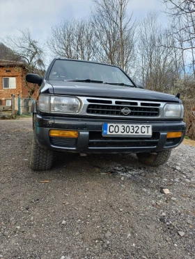 Nissan Pathfinder Джип, снимка 1