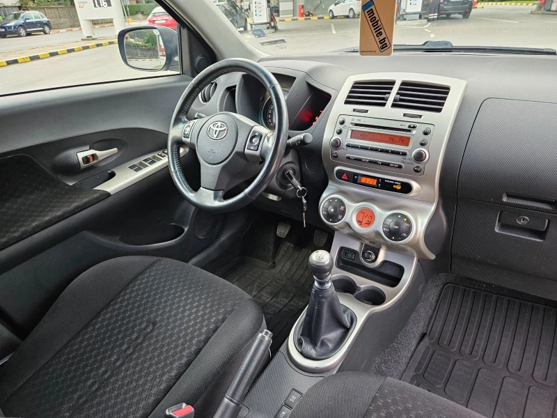 Toyota Urban Cruiser 1.4 D4d AWD/KLIMATRONIK/6skoosti, снимка 11 - Автомобили и джипове - 47457841