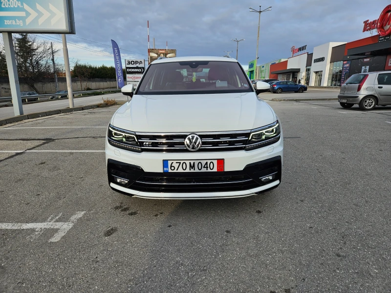 VW Tiguan R-Line, Digital, 4X4, Head up, снимка 2 - Автомобили и джипове - 48271567