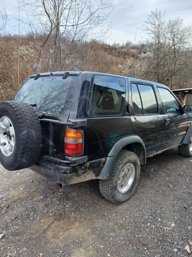 Nissan Pathfinder Джип, снимка 6 - Автомобили и джипове - 49512118