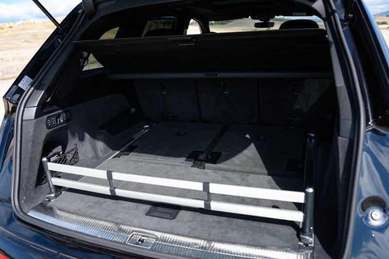 Audi SQ7, снимка 11 - Автомобили и джипове - 53507071