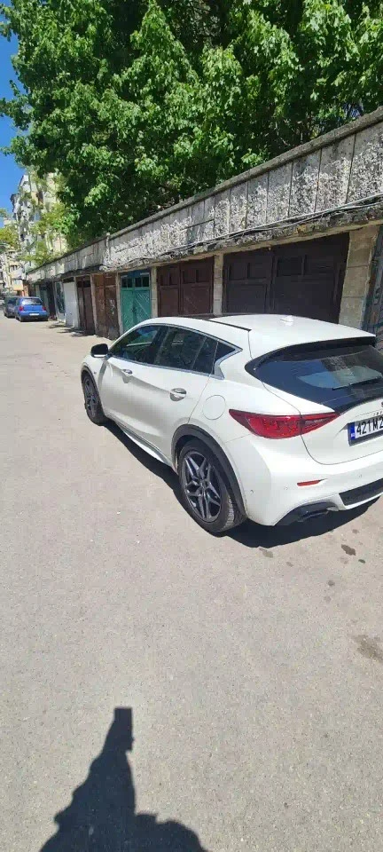 Infiniti QX30 S, снимка 8 - Автомобили и джипове - 49377487