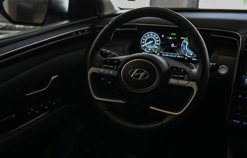 Hyundai Tucson, снимка 11 - Автомобили и джипове - 53070566