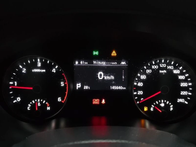 Kia Sportage 1.6 Automatic Най висок клас оборудване, снимка 8 - Автомобили и джипове - 55739510