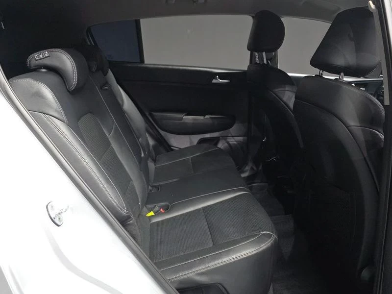 Kia Sportage 1.6 Automatic Най висок клас оборудване, снимка 12 - Автомобили и джипове - 55739510