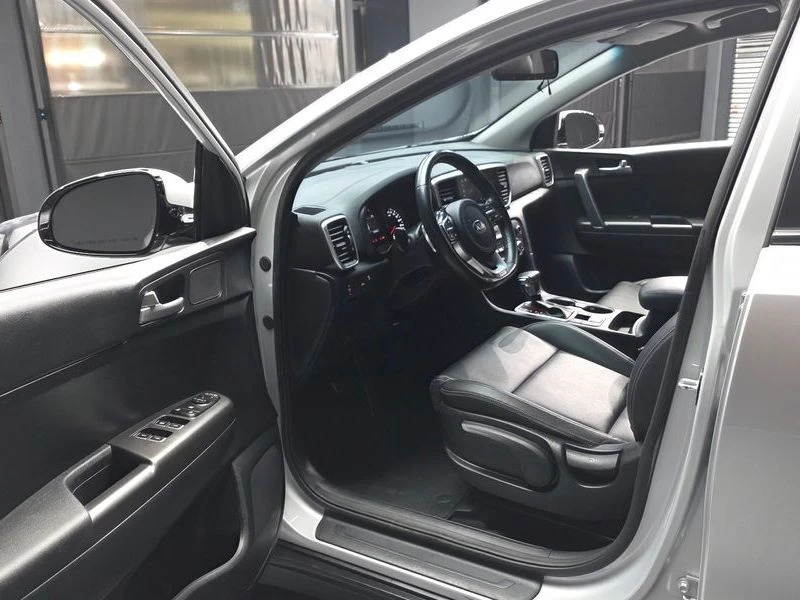Kia Sportage 1.6 Automatic Най висок клас оборудване, снимка 10 - Автомобили и джипове - 55739510