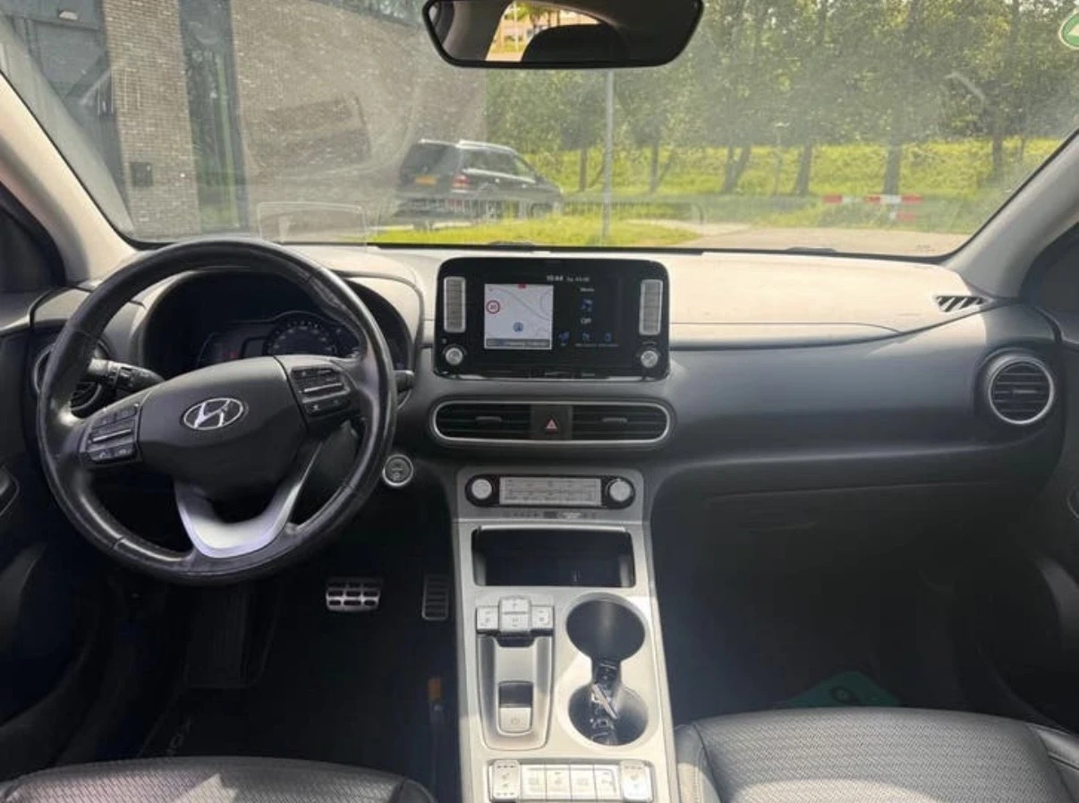 Hyundai Kona 64kWh, Two colors, снимка 9 - Автомобили и джипове - 54683303