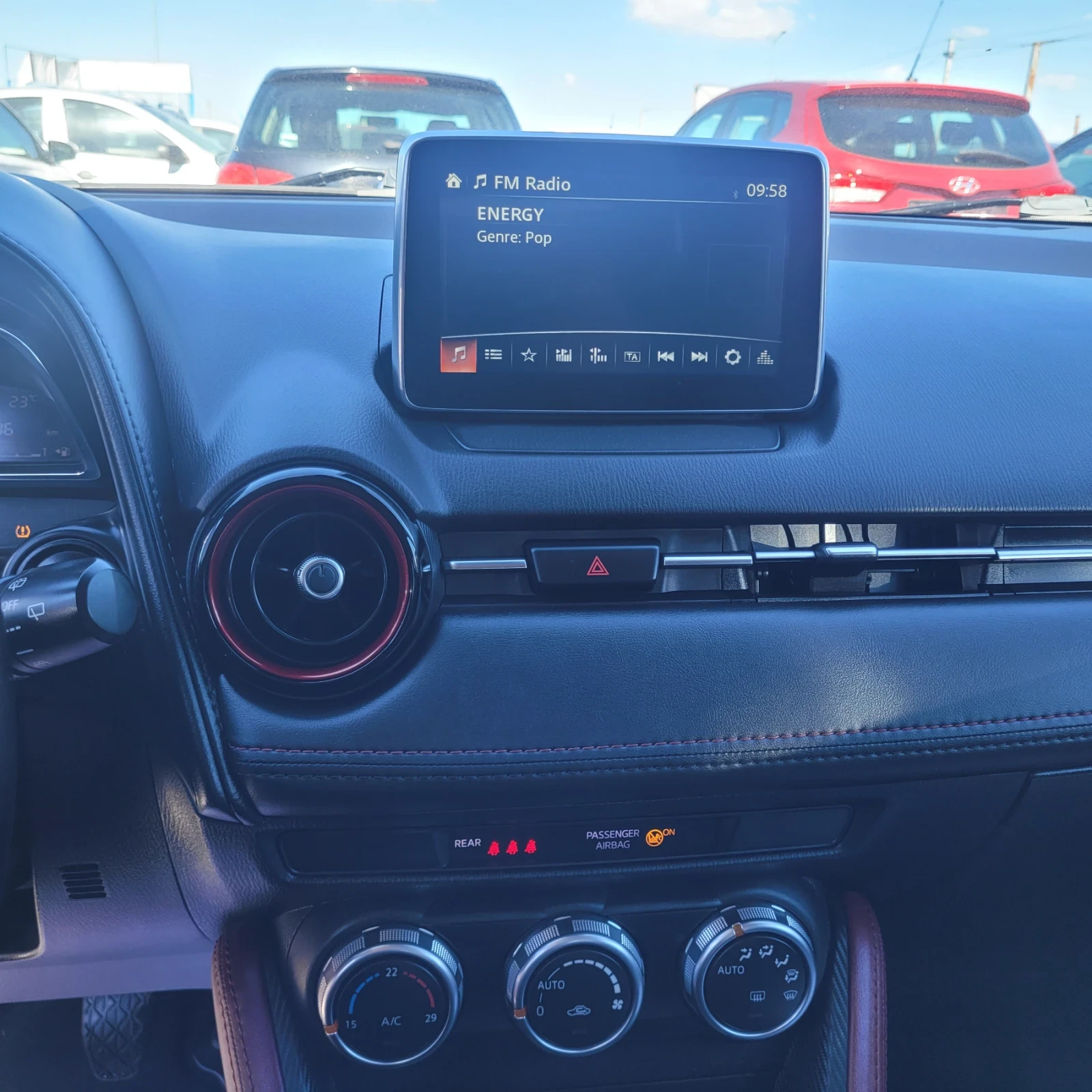 Mazda CX-3 Skyaktiv 1.5, снимка 6 - Автомобили и джипове - 54710246