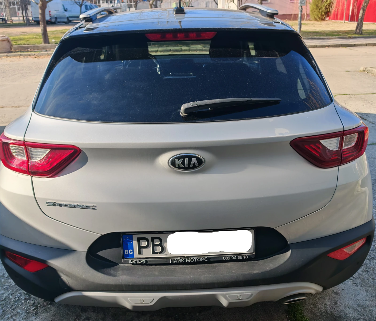 Kia Stonic, снимка 4 - Автомобили и джипове - 56310899
