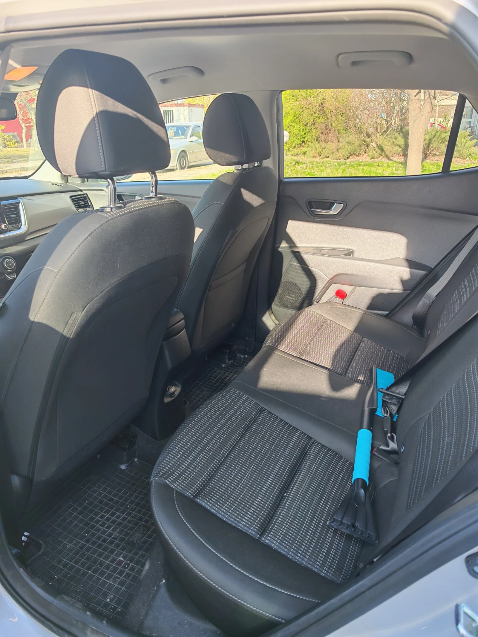 Kia Stonic, снимка 7 - Автомобили и джипове - 56310899