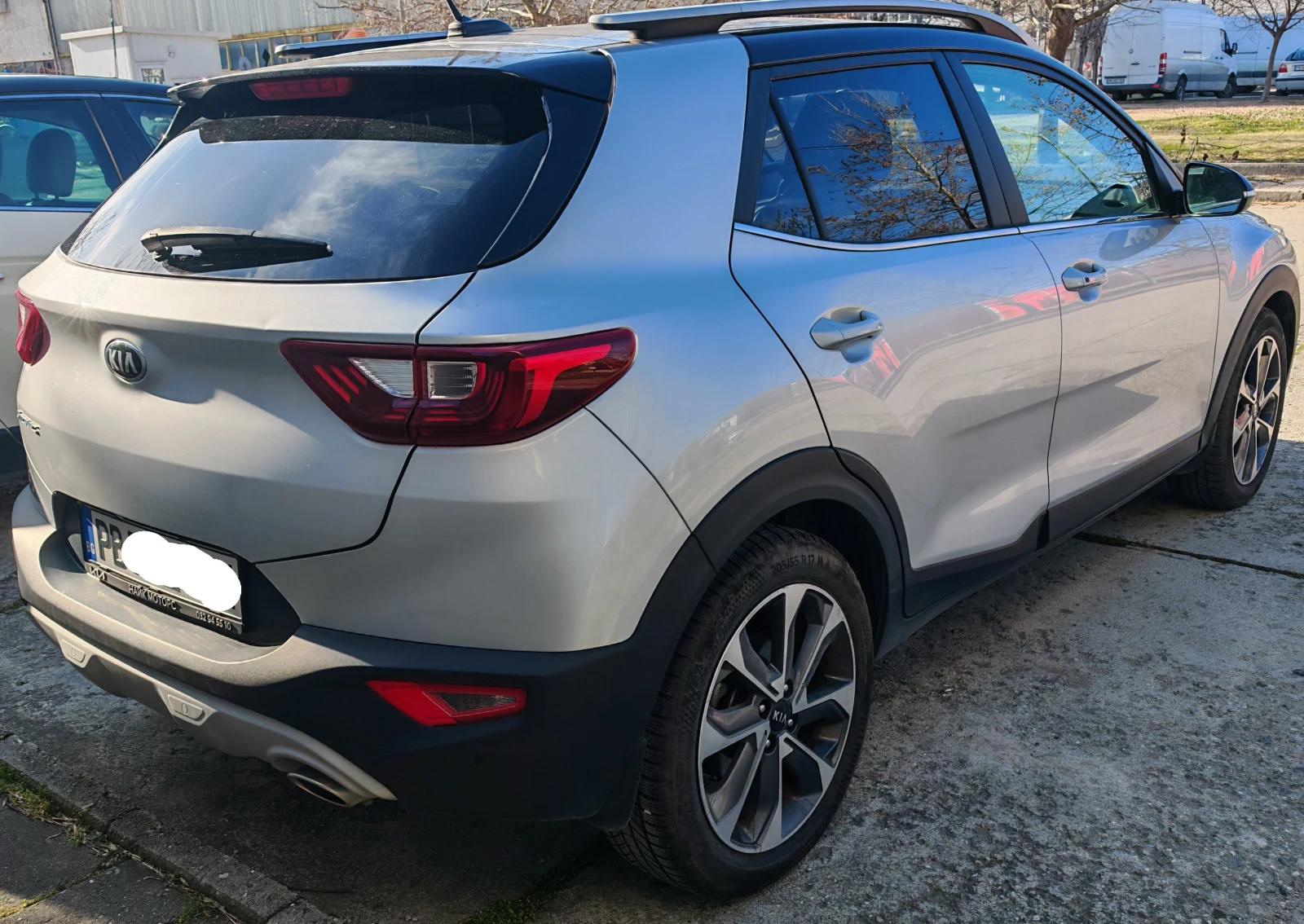 Kia Stonic, снимка 5 - Автомобили и джипове - 56310899