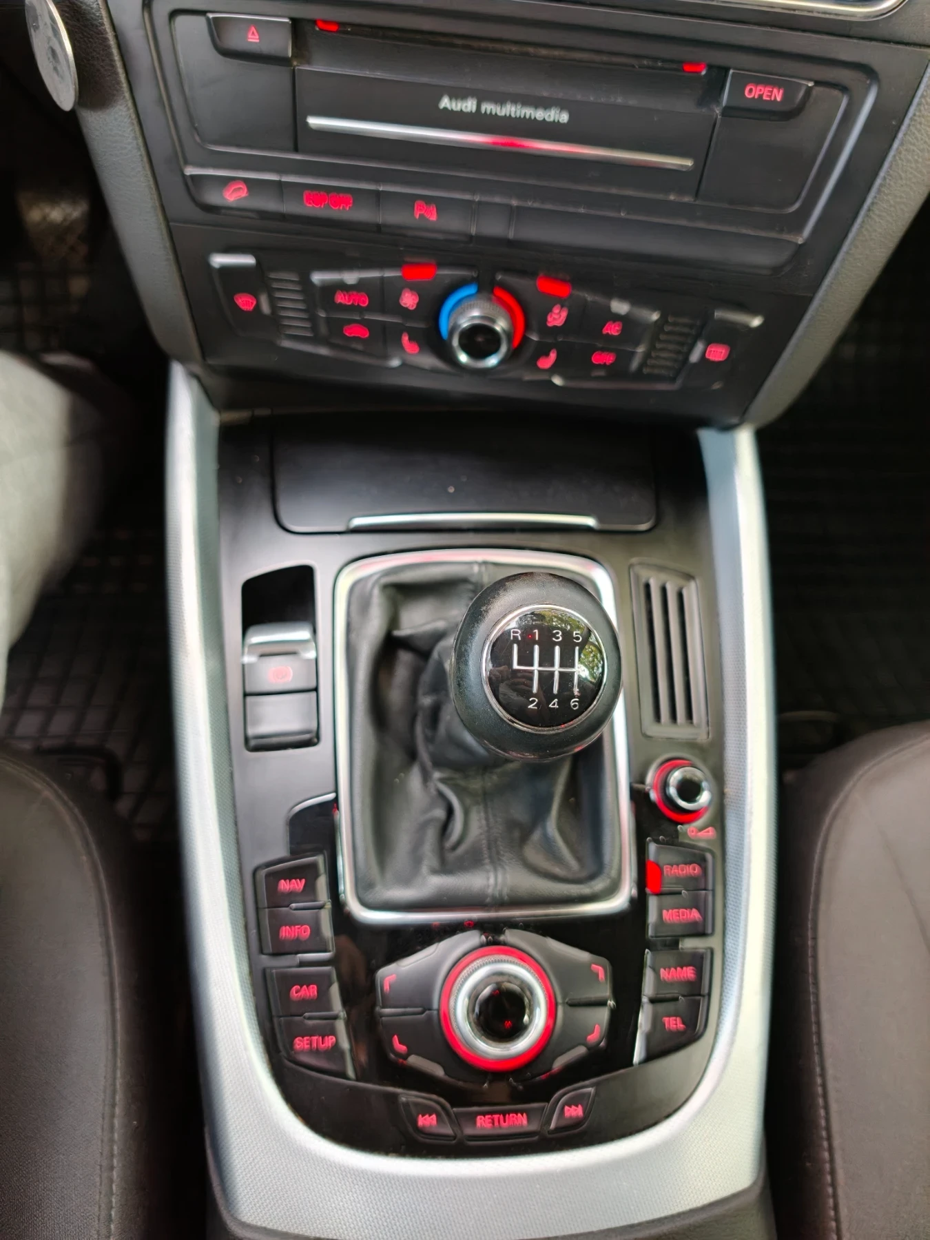 Audi Q5 2.0d caha, снимка 12 - Автомобили и джипове - 56617177