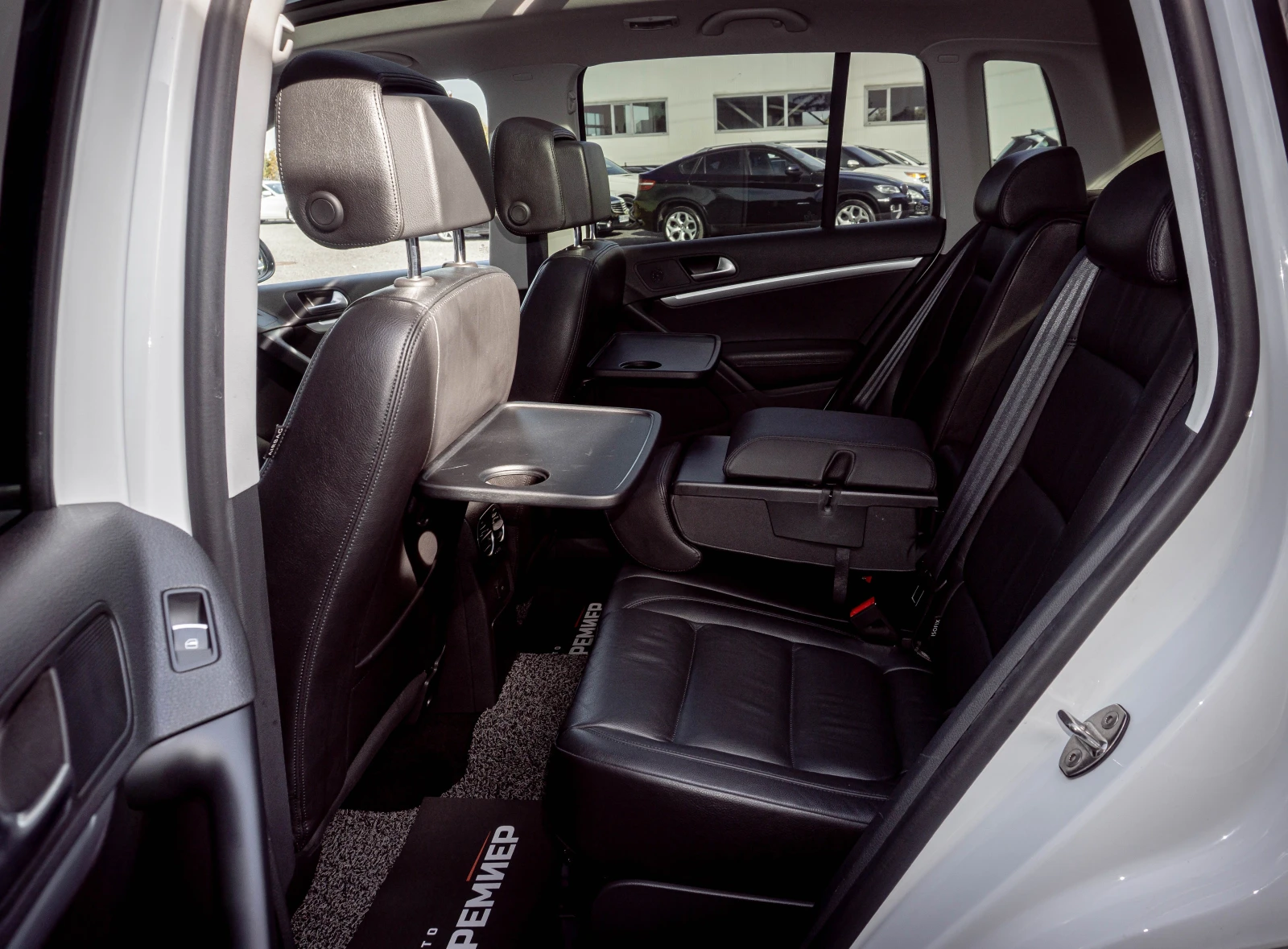 VW Tiguan 2.0TDI-150HP-4Motion, снимка 11 - Автомобили и джипове - 56680525
