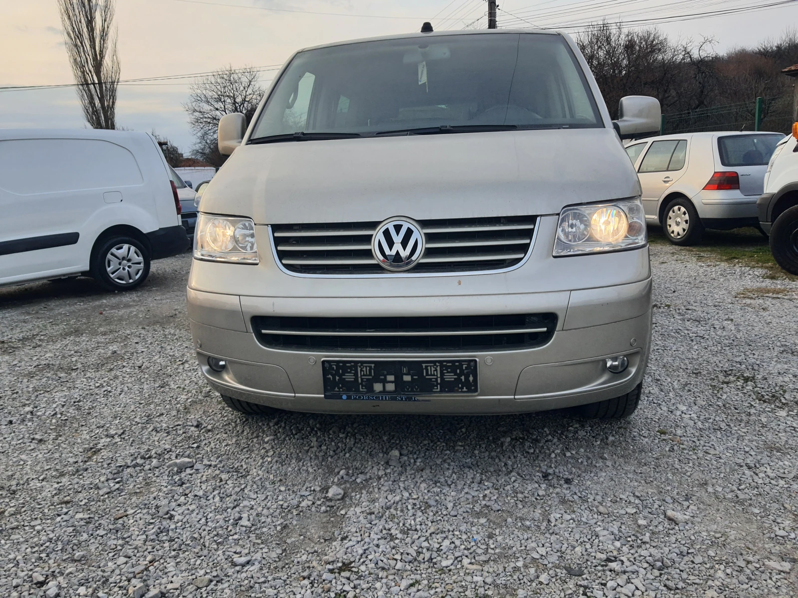 VW Multivan 2.5tdi 4motion, снимка 2 - Бусове и автобуси - 53198363