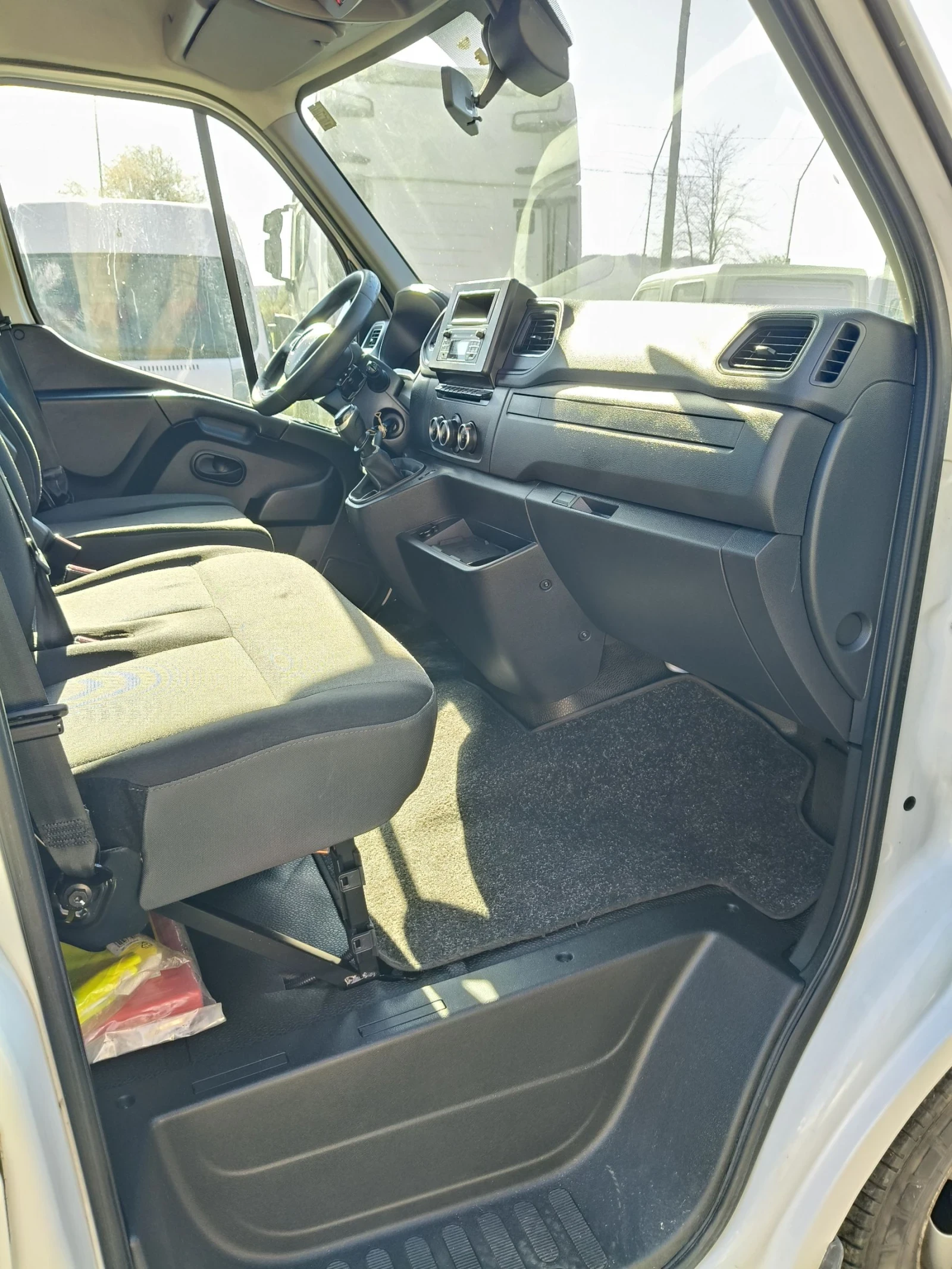 Renault Master, снимка 7 - Бусове и автобуси - 53818545