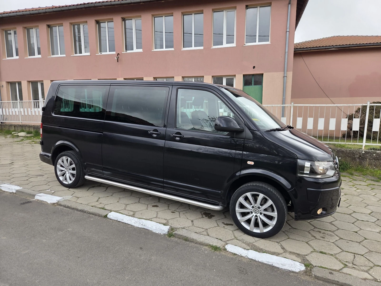 VW Caravelle LONG LUX 180 ks. автоматик , снимка 4 - Бусове и автобуси - 54149968