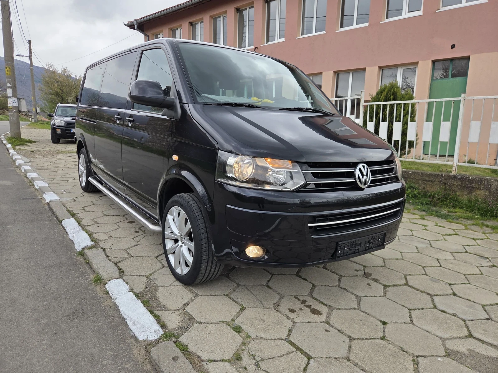 VW Caravelle LONG LUX 180 ks. автоматик , снимка 3 - Бусове и автобуси - 54149968
