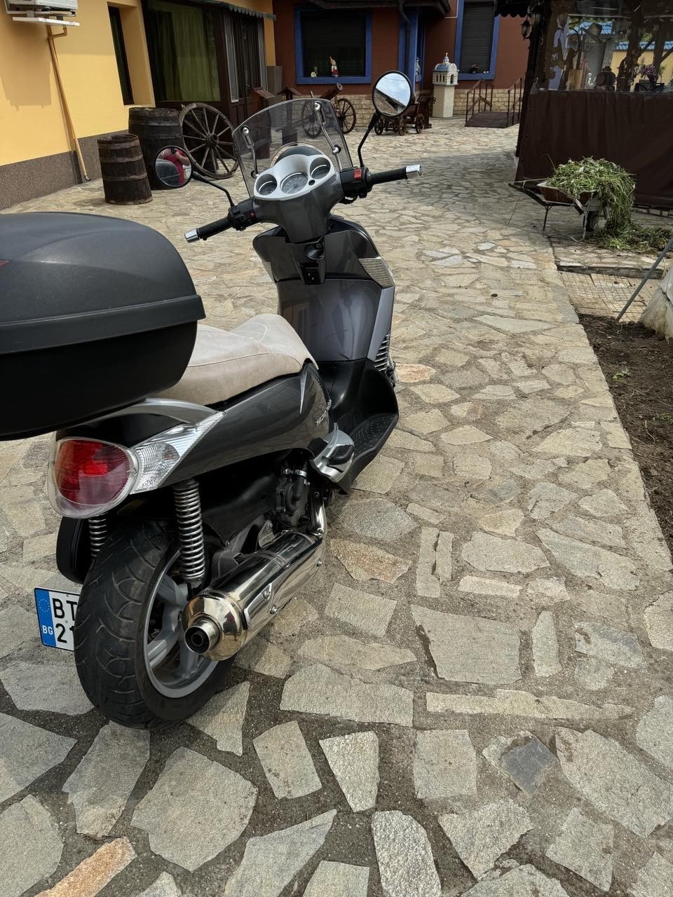 Aprilia Scarabeo  - изображение 3