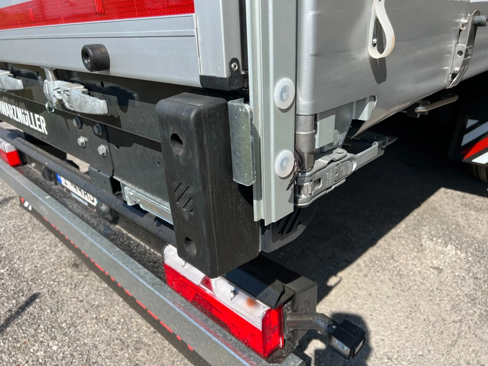  Schwarzmuller J-Serie, 5570kg, Goodyear,  | Mobile.bg   12