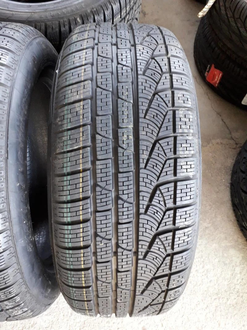 Гуми Зимни 245/50R18, снимка 3 - Гуми и джанти - 45863772