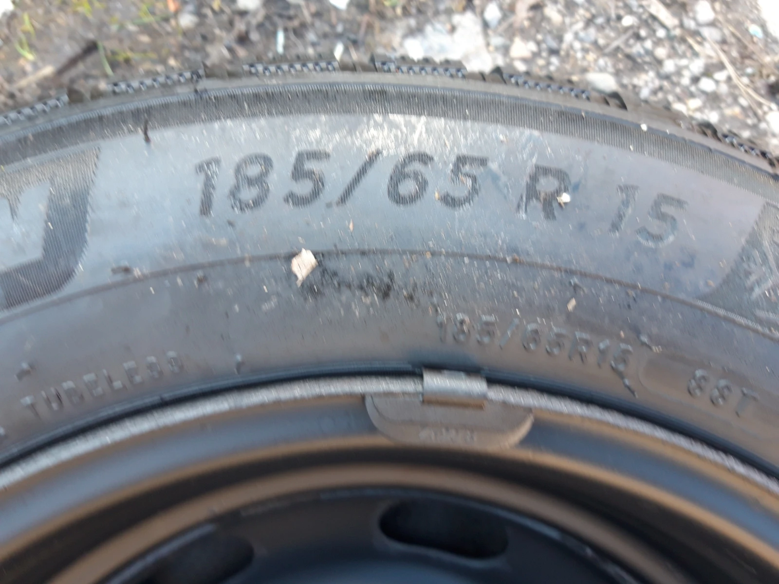 Гуми с джанти Michelin 185/65R15, снимка 3 - Гуми и джанти - 53131516