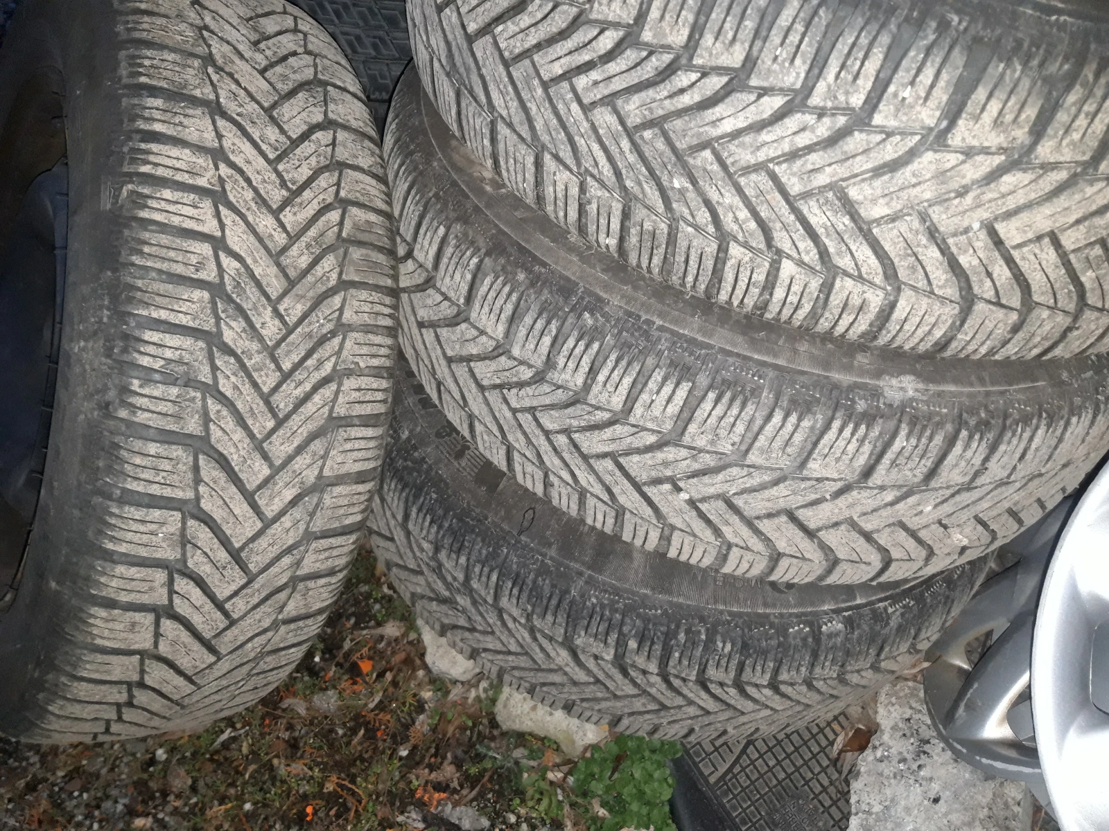 ���� � ������ 185/65R15 �� Peugeot 207 | Mobile.bg � ����������� 1