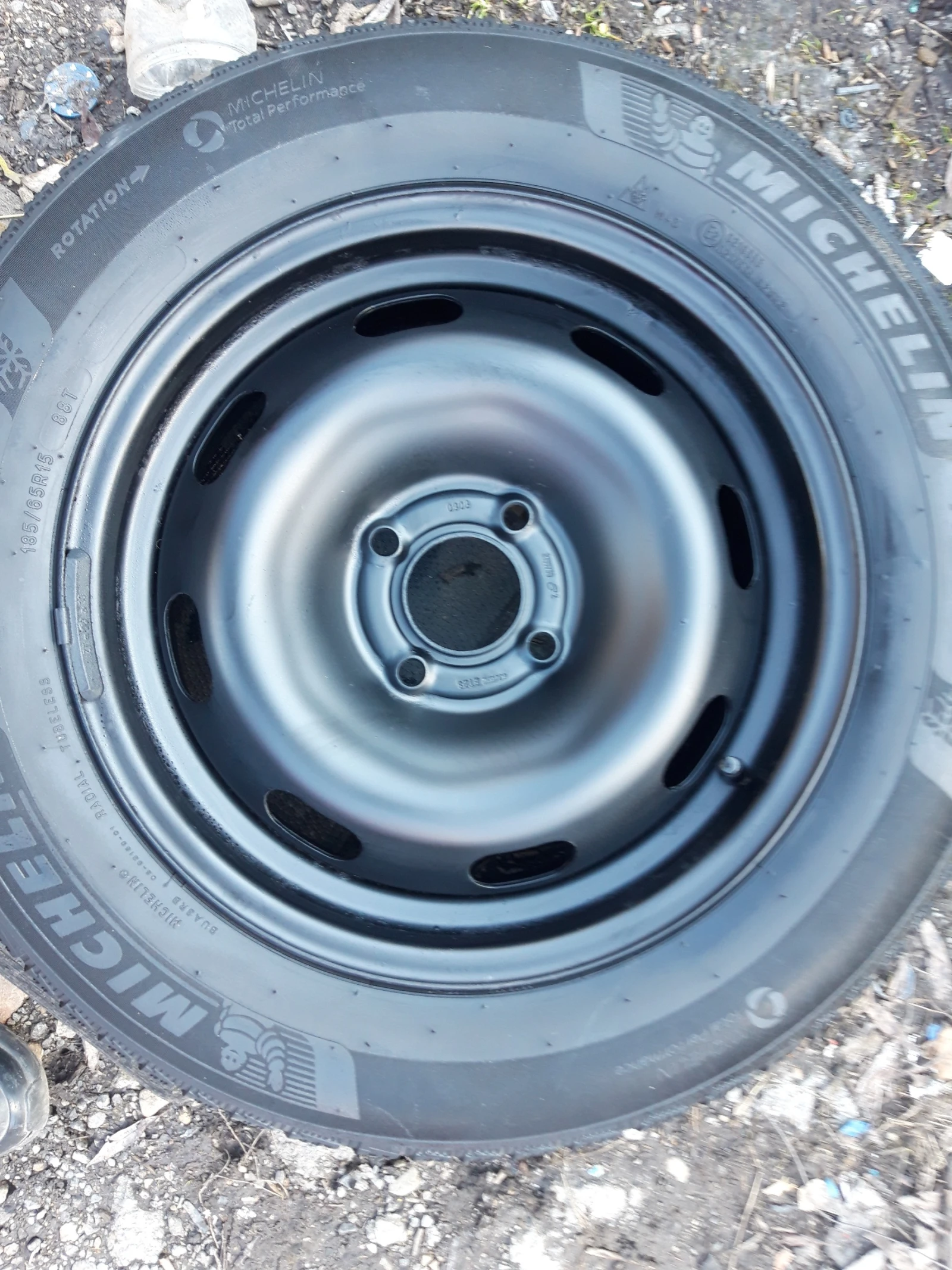 Гуми с джанти Michelin 185/65R15, снимка 8 - Гуми и джанти - 53131516