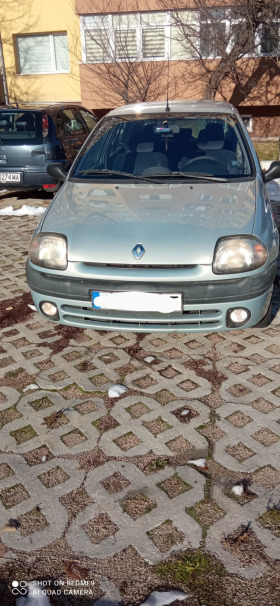 Renault Clio, снимка 1 - Автомобили и джипове - 45405917