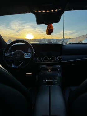 Mercedes-Benz E 220 AMG, снимка 12