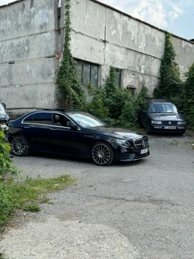 Mercedes-Benz E 220 AMG, снимка 7