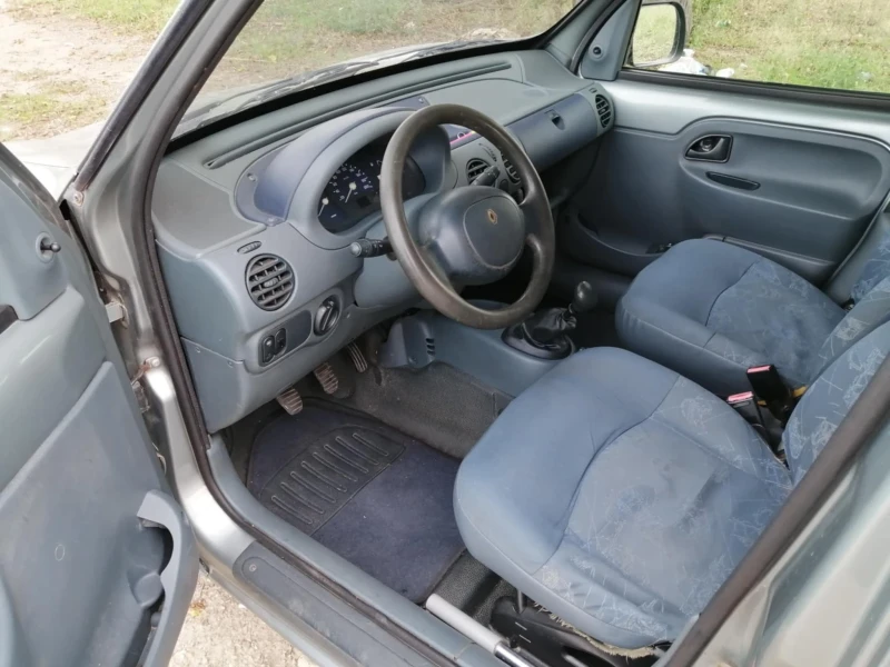 Renault Kangoo 1.9, снимка 10 - Автомобили и джипове - 47563897